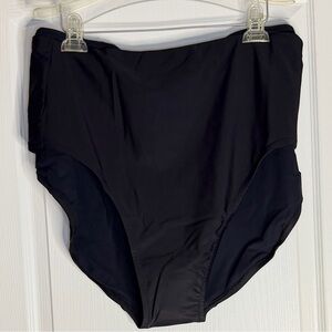Universal Standard Black Bikini Size 3XL Universal is a 6X in most brands New